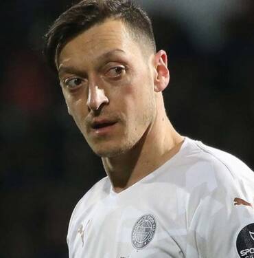 Son Dakika: Mesut Özil futbolu bıraktığını açıkladı 9 Son-Dakika--Mesut-Özil-futbolu-bıraktığını-açıkladı