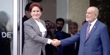 Son-Dakika...-Altılı-Masa’ya-dönen-Meral-Akşener,-toplantı-için-Saadet-Partisi’ne-geldi