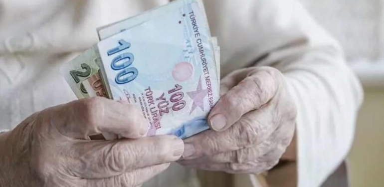 5 bin TL emekli ikramiyesi şartları belli oldu… O kişilere ödeme yapılmayacak!