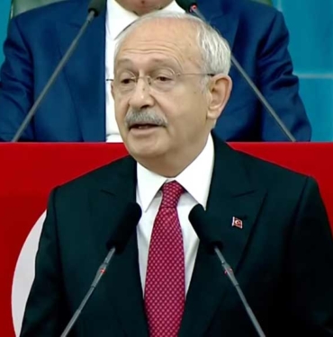 Son Dakika… 13. Cumhurbaşkanı adayı CHP lideri Kılıçdaroğlu, partisinin kürsüsüne veda ediyor! "Size son kez bu kürsüden bakmak için buradayım" 7 Son-Dakika…-13.-Cumhurbaşkanı-adayı-CHP-lideri-Kılıçdaroğlu,-partisinin-kürsüsüne-veda-ediyor!-'Size-son-kez-bu-kürsüden-bakmak-için-buradayım'