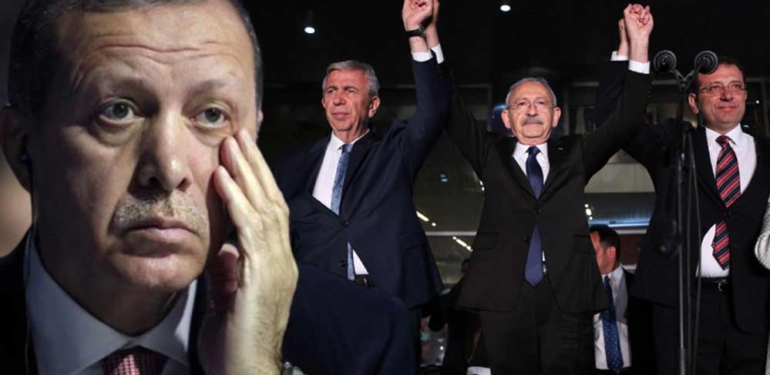 Son ankette Cumhur İttifakı’na soğuk duş! AKP’nin oy oranı düşüşte; Erdoğan, Kılıçdaroğlu’nun gerisinde 6 Son-ankette-Cumhur-İttifakı’na-soğuk-duş!-AKP’nin-oy-oranı-düşüşte;-Erdoğan,-Kılıçdaroğlu’nun-gerisinde