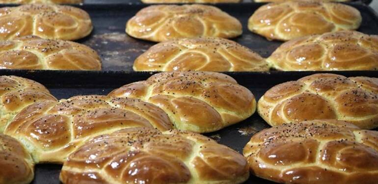 Tekirdağ'da nohut mayası kullanılarak üretilen ramazan çöreği geleneği yaşatılıyor 1 Tekirdağ'da-nohut-mayası-kullanılarak-üretilen-ramazan-çöreği-geleneği-yaşatılıyor