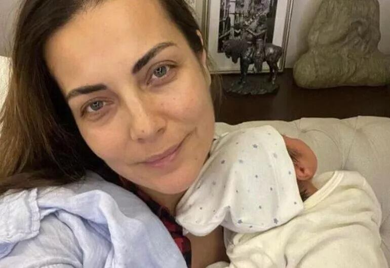 Ünlü oyuncu Burcu Kara enkazdan çıkarılan bebeğe süt anne oldu: Minik yavru için elimizden ne gelirse yapacağız