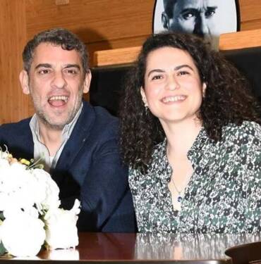 7 yıldır birlikteydiler... Kavak Yelleri'nin Efe'si Dağhan Külegeç ile Tuğba Aytaş evlendi 10 7.-yıldır-birlikteydiler...-Dağhan-Külegeç-ile-Tuğba-Aytaş-evlendi