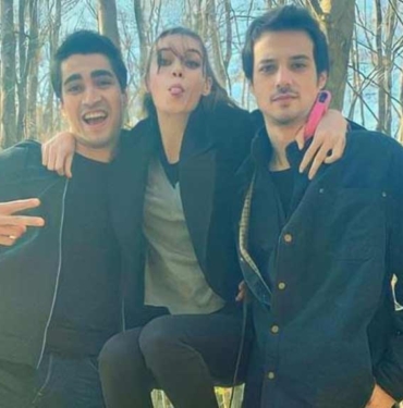 Afra Saraçoğlu ile aşk yaşadığı iddia edilmişti: Mert Yazıcıoğlu, Afra'dan sonra yakın arkadaşı Mert Ramazan Demir’i de sildi! 9 Afra-Saraçoğlu-ile-aşk-yaşadığı-iddia-edilmişti--Mert-Yazıcıoğlu,-Afra'dan-sonra-yakın-arkadaşı-Mert-Ramazan-Demir’i-de-sildi!