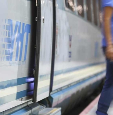 Ankara-ile-İstanbul-arasında-seyahat-süresi-'süper-hızlı-tren'le-1,5-saate-düşecek