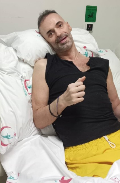 Aort damarı yırtılan efsane golcü Ersen Martin'in son hali sevenlerini üzdü