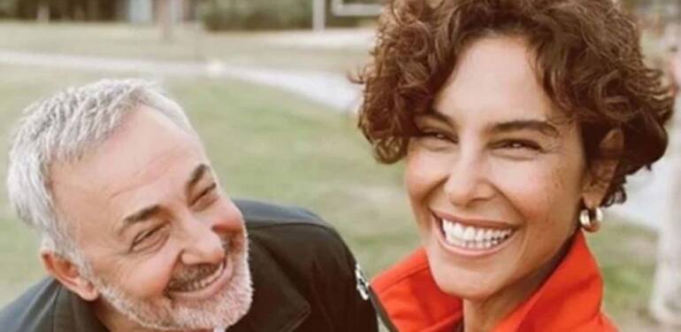 Arzum-Onan'dan-Mehmet-Aslantuğ-ile-boşanıyor-iddialarına-yanıt--“30-yıla-yakın-zamandır-sevdiğim-adamın...'