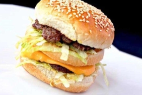 Asgari-ücretlinin-hamburger-alım-gücü-5-yılda-114-adetten-62’ye-düştü-