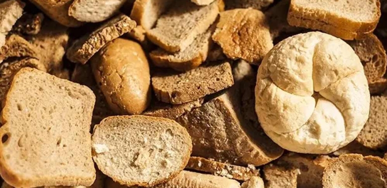 Bayat ekmekleri sakın çöpe atmayın! İşte bayat ekmek ile yapabileceğiniz 5 nefis yemek tarifi… 6 Bayat-ekmekleri-sakın-çöpe-atmayın!-İşte-bayat-ekmek-ile-yapabileceğiniz-5-nefis-yemek-tarifi…