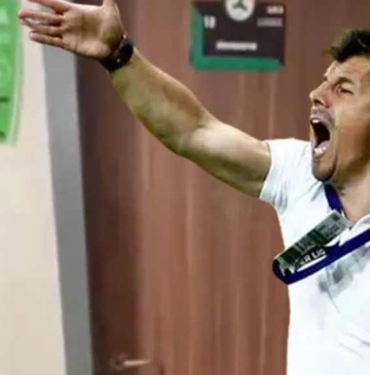"Benim anneme ve eşime hakaret ettiler" demişti: Sinirden gözü dönen Emre Belözoğlu ettiği küfürlerle koridoru inletti! 4 'Benim-anneme-ve-eşime-hakaret-ettiler'-demişti--Sinirden-gözü-dönen-Emre-Belözoğlu-ettiği-küfürlerle-koridoru-inletti!