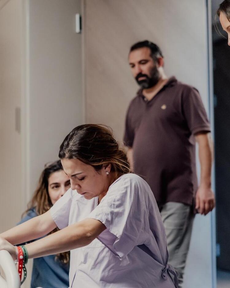 Burcu Kara doğum yaptığı anları paylaştı: En güzel an Can'ı ilk görüşüm