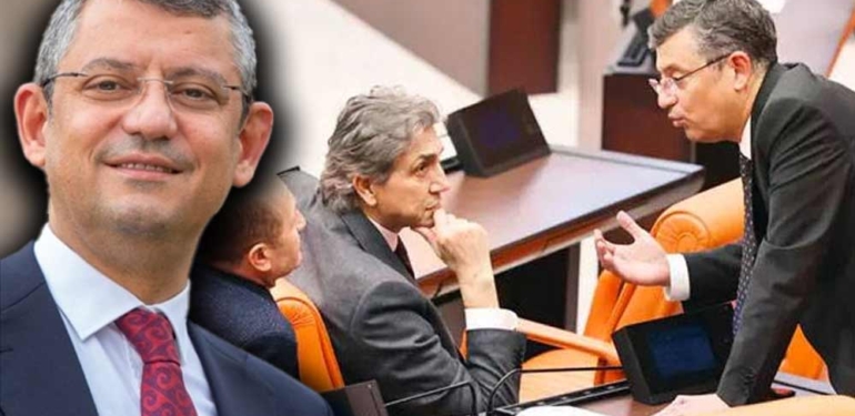 CHP’li Özgür Özel Meclis'te AKP sıralarına gitti: “Koltuklar sağlam mı, burada oturacağız” 1 CHP’li-Özgür-Özel-AKP-sıralarına-gitti--“Koltuklar-sağlam-mı,-burada-oturacağız”