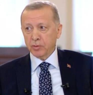 Cumhurbaşkanı-Erdoğan'ın-katıldığı-canlı-yayın-aniden-kesildi--'Üşütmüşüm,-helallik-istiyorum'