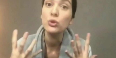 Depremzede çocuklar için yardım kampanyası başlatan Bergüzar Korel’den katılmayanlara sitem- “Zenginler peşinizdeyim…”