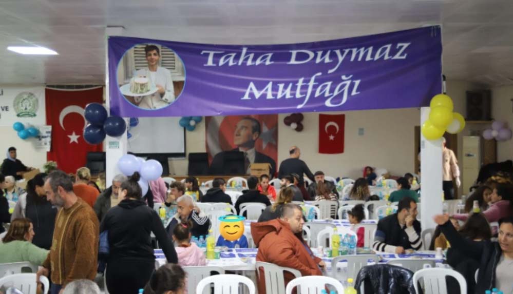 Derya Uluğ depremde hayatını kaybeden Taha Duymaz'ın hayalini gerçekleştirdi 3 Derya Uluğ depremde hayatını kaybeden Taha Duymaz'ın hayalini gerçekleştirdi