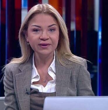 Bu sabah yayına çıkmamıştı: Sunucu Ebru Baki'nin annesi yaşamını yitirdi 8 Ebru-Baki-Habertürk'ten-istifa-etti,-yeni-adresi-belli-oldu