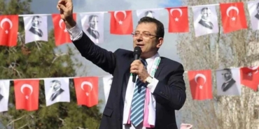 Ekrem-İmamoğlu’ndan-AKP’nin-‘mülakat’-vaadine-tepki--21-yıl-sonra-mı-aklınıza-geldi-