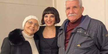 Göksel'den-aile-paylaşımı--'Anneciğim-ve-babacığım...-Elli-iki-yıldır-beraberler!'