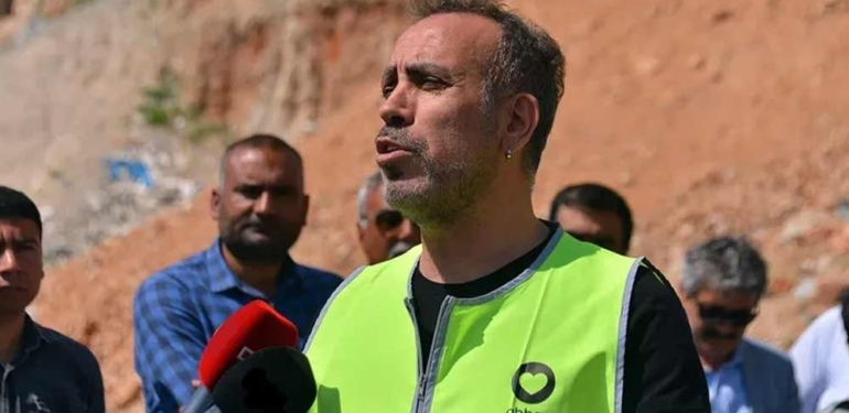 Haluk Levent’ten depremzede öğrenciler için burs açıklaması