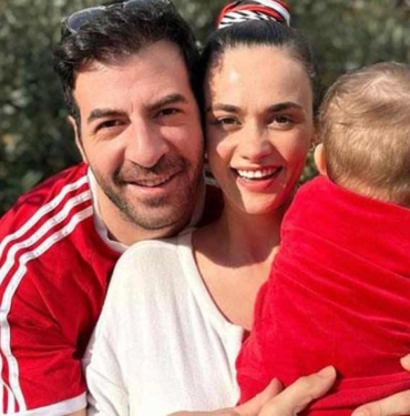 Hande-Soral-ve-İsmail-Demirci-çifti-ilk-kez-bebeklerinin-yüzünü-gösterdi-