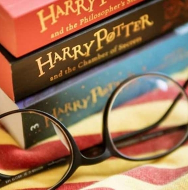 Harry Potter’ın ilk baskısı açık artırmada 480 bin TL’ye satıldı 7 Harry-Potter’ın-ilk-baskısı-açık-artırmada-480-bin-TL’ye-satıldı