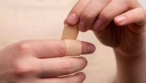 Kağıt kesiği neden bıçaktan daha çok acıtıyor? Kağıt kesiği nasıl tedavi edilir?