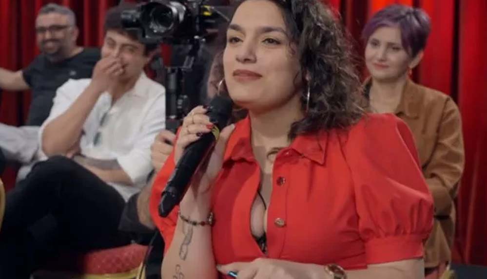 Konuğunun derin dekoltesini görünce dayanamayan Hasan Can Kaya: "Başkasının fantezisi olurum' diyorsun..."