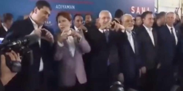 Meral-Akşener,-Gültekin-Uysal'a-kalp-işareti-yapmayı-öğretti-