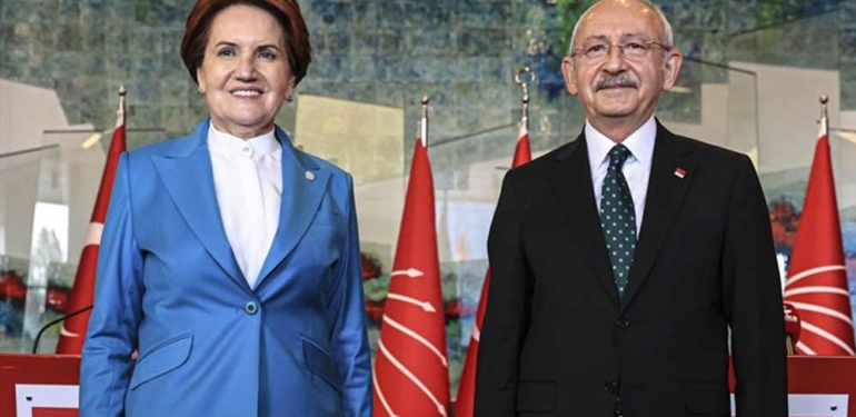 Meral Akşener'den Kılıçdaroğlu'nun seçim kampanyasına bağış 1 Meral-Akşener'den-Kılıçdaroğlu'nun-Seçim-Kampanyasına-Bağış-