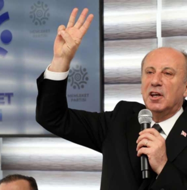 Muharrem İnce, partisinin selamlama işaretini tanıttı: Biz üçüncü yoluz; bugünden itibaren meydanlar, sokaklar bu işaretle dolacak 7 Muharrem-İnce,-partisinin-selamlama-işaretini-tanıttı--Biz-üçüncü-yoluz;-bugünden-itibaren-meydanlar,-sokaklar-bu-işaretle-dolacak