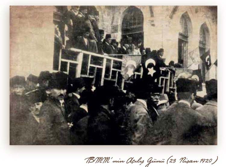 Mustafa Kemal Atatürk önderliğinde TBMM'nin açılışı, kurtuluş mücadelesinin en önemli safhalarından biri oldu