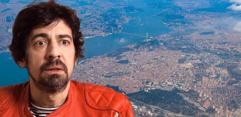Okan Bayülgen’den İstanbul isyanı! “Restorana gittiğimde bir Pakistanlı, bir Suudi, bir eskort, bir Rus, onun yanında mafya tipli bir adam...” 1 Okan-Bayülgen’den-İstanbul-isyanı!-“Restorana-gittiğimde-bir-Pakistanlı,-bir-Suudi,-bir-eskort,-bir-Rus,-onun-yanında-mafya-tipli-bir-adam...”