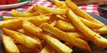 Patates-kızartırken-bu-yöntemi-mutlaka-deneyin!-Çıtır-çıtır-olmasını-sağlıyor