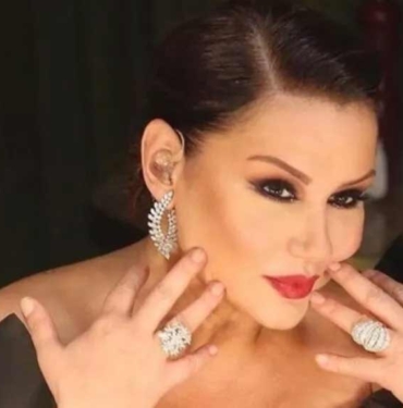 Photoshop’un ayarını kaçıran Deniz Seki tanınmaz hale geldi! Görenler Hadise’ye benzetti… 7 Photoshop’un-ayarını-kaçıran-Deniz-Seki-tanınmaz-hale-geldi!-Görenler-Hadise’ye-benzetti…