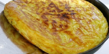 Tavada-yalancı-su-böreği-yapmak-çok-kolay!-10-dakikada-hazır-oluyor,-bu-tarifi-mutlaka-deneyin