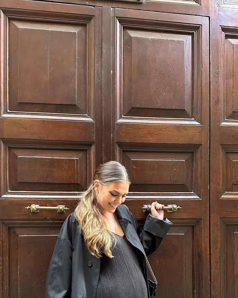 7 aylık hamile Aslı Enver ilk kez karnı burnunda pozunu paylaştı