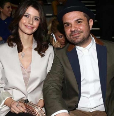 Beren-Saat-ve-Kenan-Doğulu-çifti-İmamoğlu'na-taşlı-saldırıyı-kınadı-