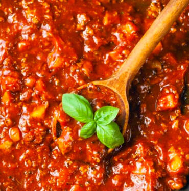 Bolonez Sos tarifi: İtalyan mutfağının en lezzetli soslarından biri 2 Bolonez-Sos-tarifi--İtalyan-mutfağının-en-lezzetli-soslarından-biri