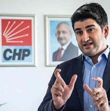 CHP’de seçimden sonra görevden alınan Onursal Adıgüzel’in yerine gelen isim belli oldu! 7 CHP’de-seçimden-sonra-görevden-alınan-Onursal-Adıgüzel’in-yerine-gelen-isim-belli-oldu!-2