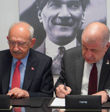 Cumhurbaşkanı-adayı-Kılıçdaroğlu-ile-Ümit-Özdağ-arasında-imzalanan-protokol-paylaşıldı