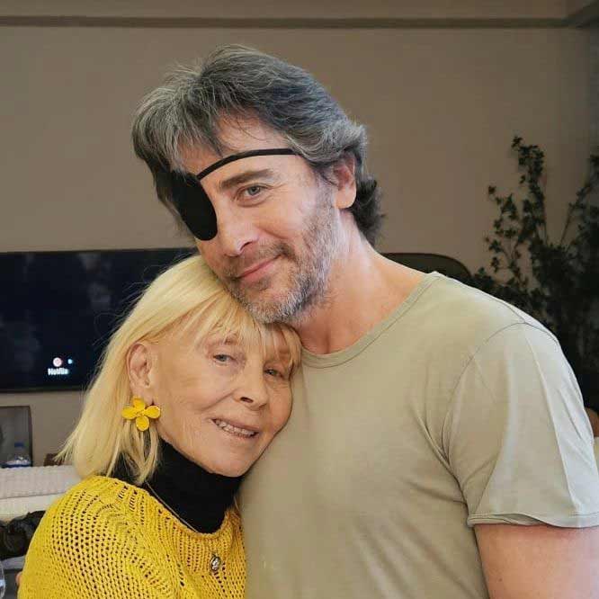 Cüneyt Arkın'ın eşi Betül Arkın'dan duygusal sözler: Çok iyi babaydın be Fahrettin