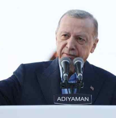 Deprem-bölgesine-giden-Erdoğan'dan-muhalefete-eleştiri--İstiyorlar-ki-kimi-aday-gösterirlerse-milletimiz-tıpış-tıpış-oy-versin