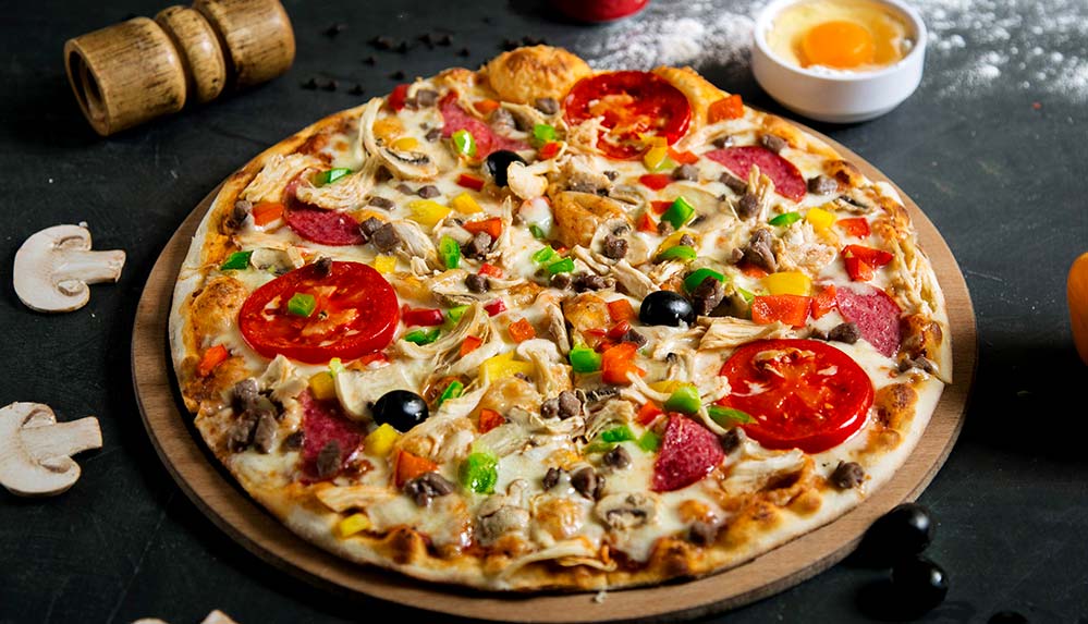 Evde kolay pizza yapmanın püf noktaları: Lezzetli pizza tarifi