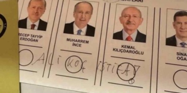 Fenerbahçe-taraftarı-oy-pusulasına-“Ali-Koç-istifa”-yazdı,-sosyal-medyada-tepki-yağdı-