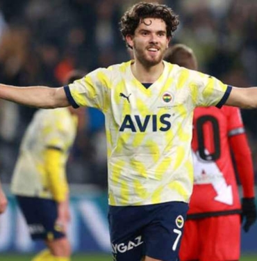 Ferdi Kadıoğlu, Fenerbahçe tarihinin rekorunu kıracak! Dudak uçuklatan bonservis... 2 Ferdi-Kadıoğlu,-Fenerbahçe-tarihinin-rekorunu-kıracak!-Dudak-uçuklatan-bonservis...