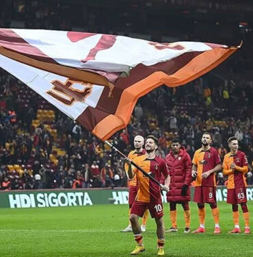 Galatasaray-Süper-Lig'de-şampiyonluk-için-sahaya-çıkıyor