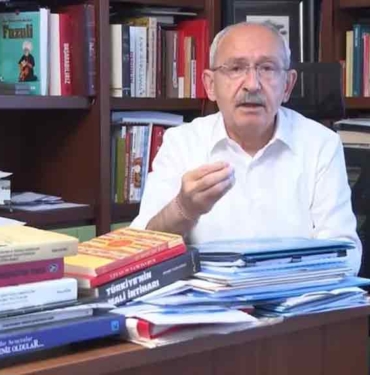 Kılıçdaroğlu yurt dışına giden gençlere seslendi: Gelin evlatlarım, dönün gençler. Bu ülkenin size ihtiyacı var 2 Kılıçdaroğlu-yurt-dışına-giden-gençlere-seslendi--Gelin-evlatlarım,-dönün-gençler.-Bu-ülkenin-size-ihtiyacı-var