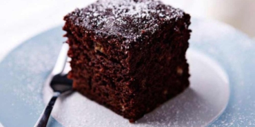 Lezzetli-ve-pratik-ıslak-kek-için-bu-tarifi-mutlaka-deneyin!-Yemeye-doyamayacaksınız