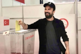 Megastar-Tarkan-oy-kullandığı-anları-paylaştı--Vatana-millete-hayırlı-olsun